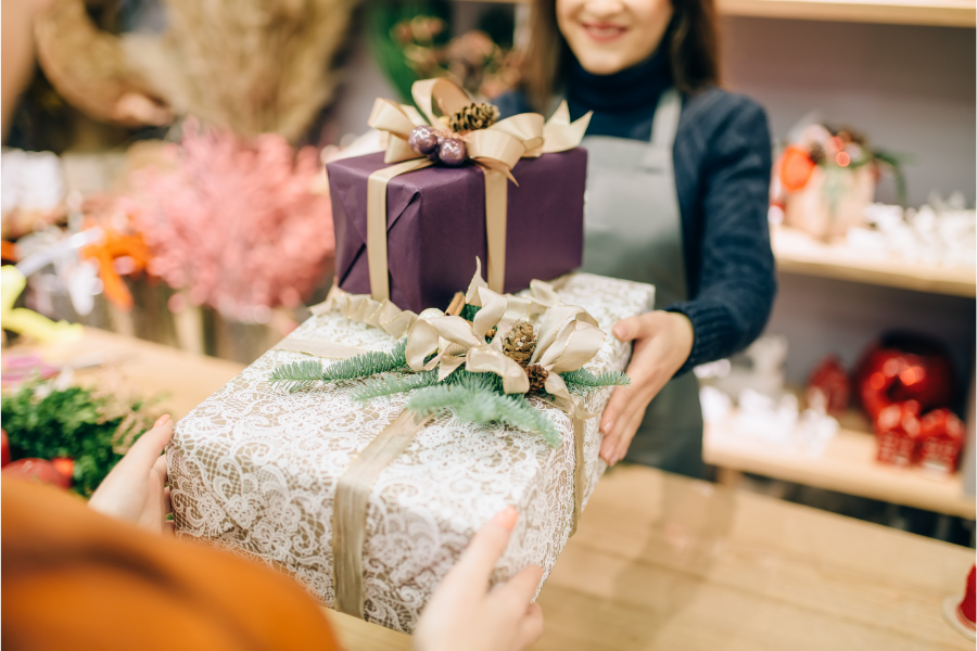 How Custom Ornaments Can Make Your Holidays Extra Special